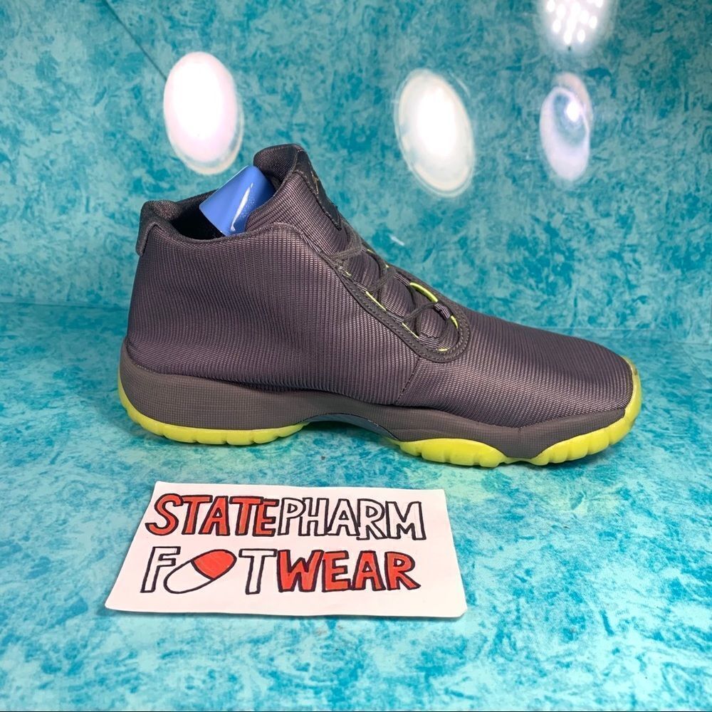 Jordan Future 'Grey/Volt' - Picture 3 of 7